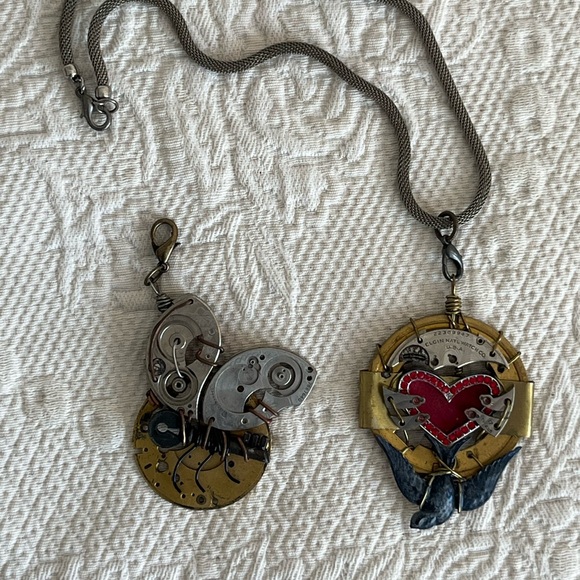 NWOT Pendant bee bug insect Handmade by Etsy Artist Steampunk watch parts - Picture 14 of 14